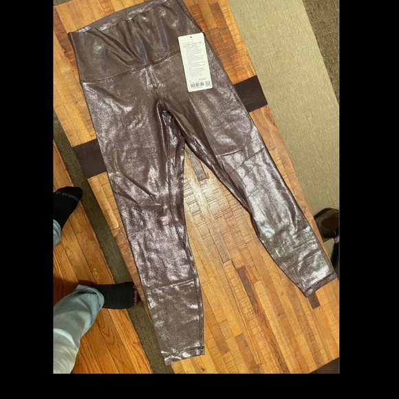 lululemon Align™ Legging Pant 25" *Shine Hi-rise, 25" length Nulu ™ gun metal, 6 - Picture 4 of 9